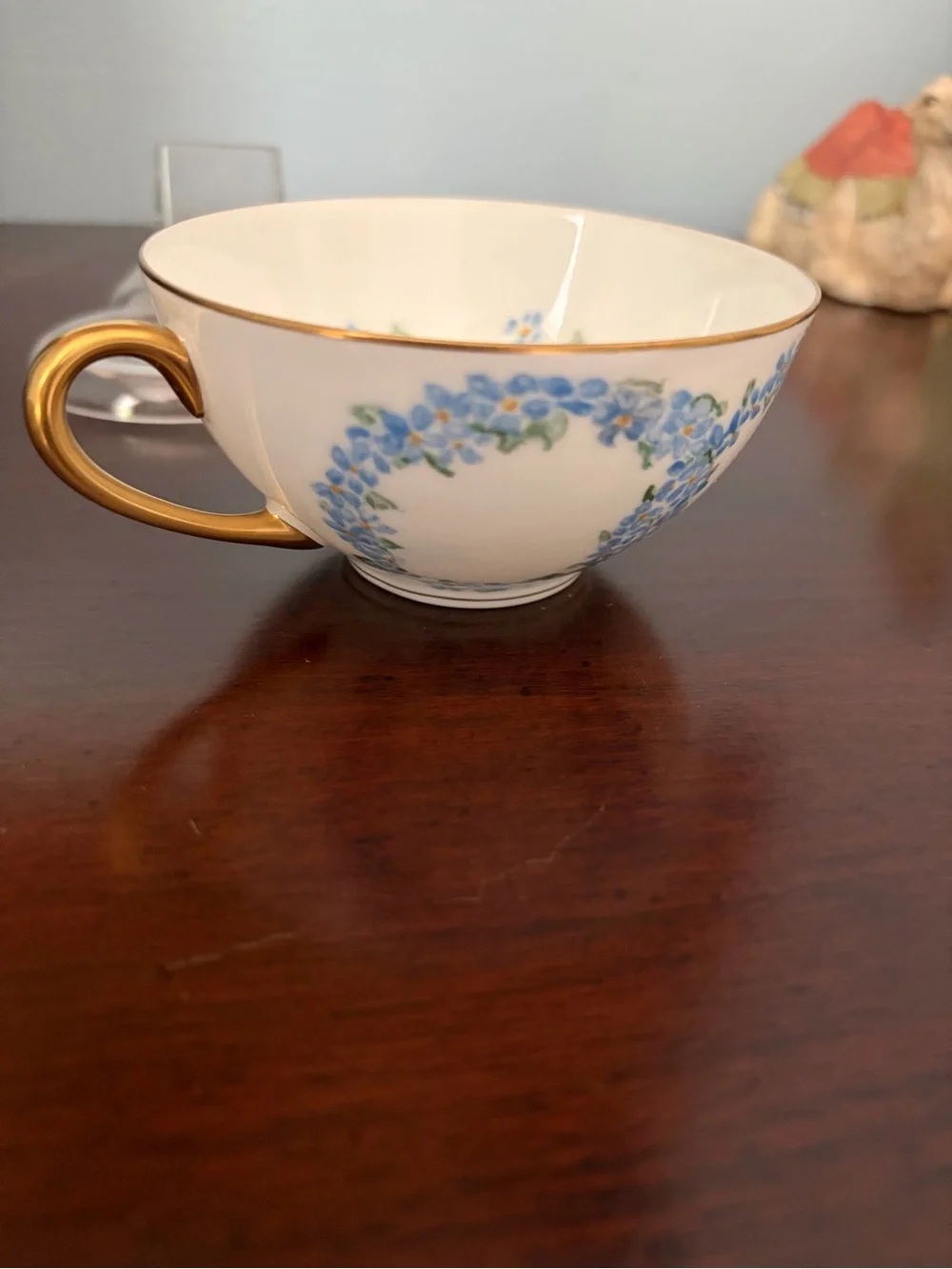 Fine Porcelain Blue Floral Gold-Trim Teacup and Saucers